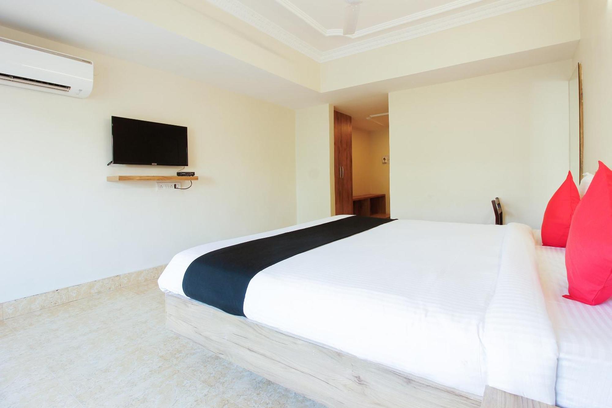 Capital O Sri Suprabhat Grand Near Kachiguda Railway Station حيدر أباد المظهر الخارجي الصورة